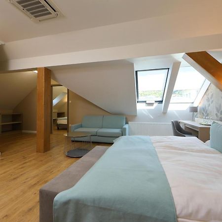 Hotel Blaha Lujza Balatonfured Bagian luar foto
