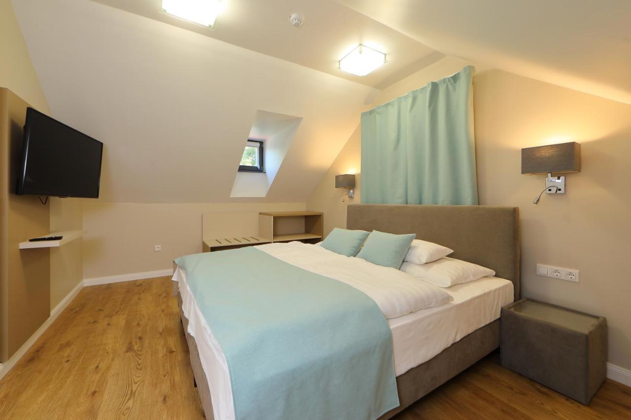 Hotel Blaha Lujza Balatonfured Bagian luar foto