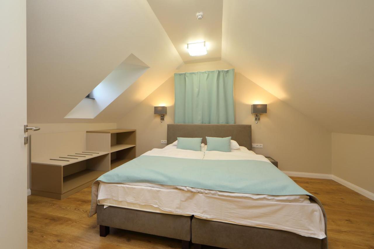 Hotel Blaha Lujza Balatonfured Bagian luar foto