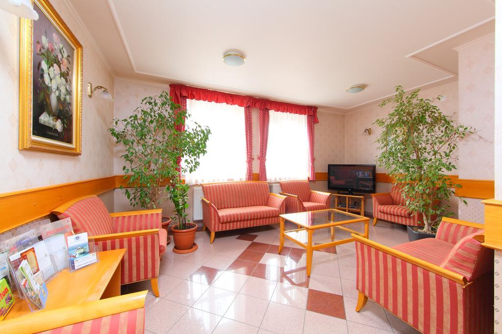 Hotel Blaha Lujza Balatonfured Bagian luar foto