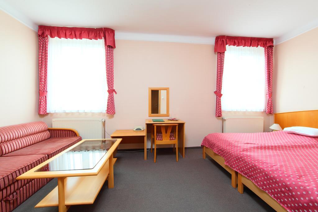 Hotel Blaha Lujza Balatonfured Ruang foto