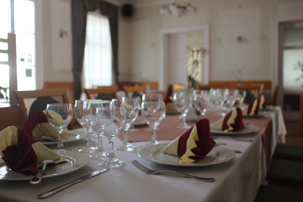 Hotel Blaha Lujza Balatonfured Bagian luar foto
