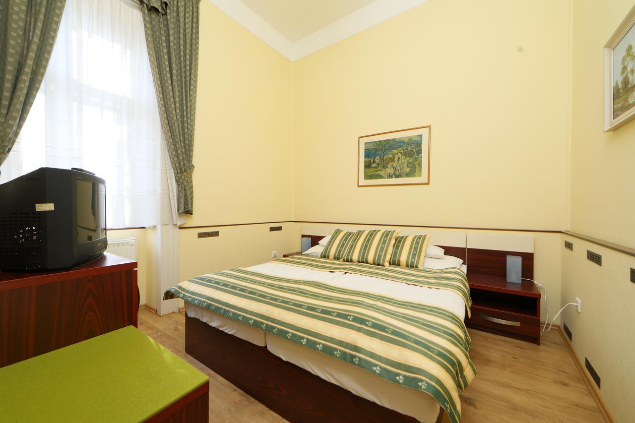 Hotel Blaha Lujza Balatonfured Bagian luar foto